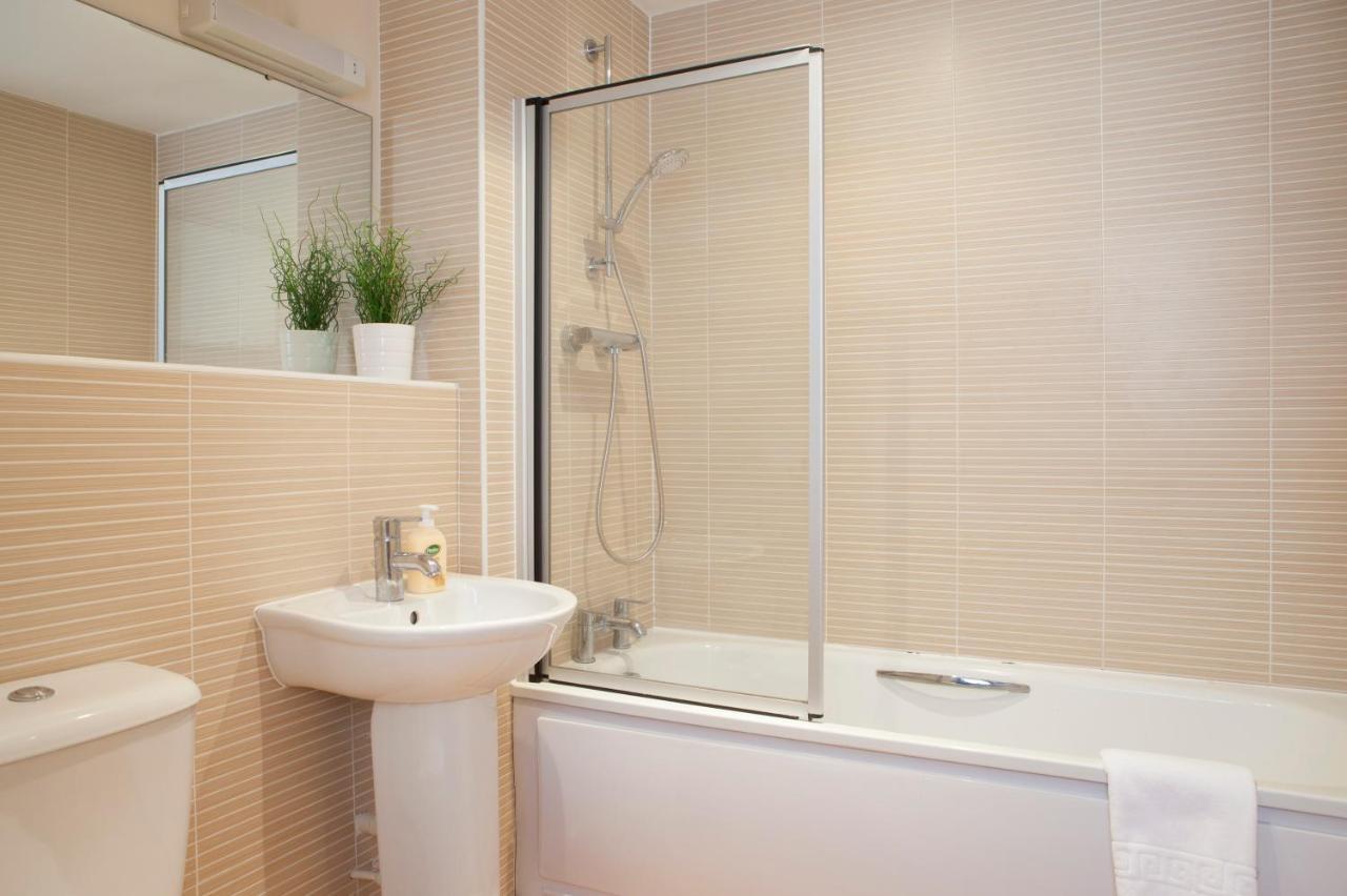 Appartement Millennium Plaza By Swa à Cheltenham Extérieur photo